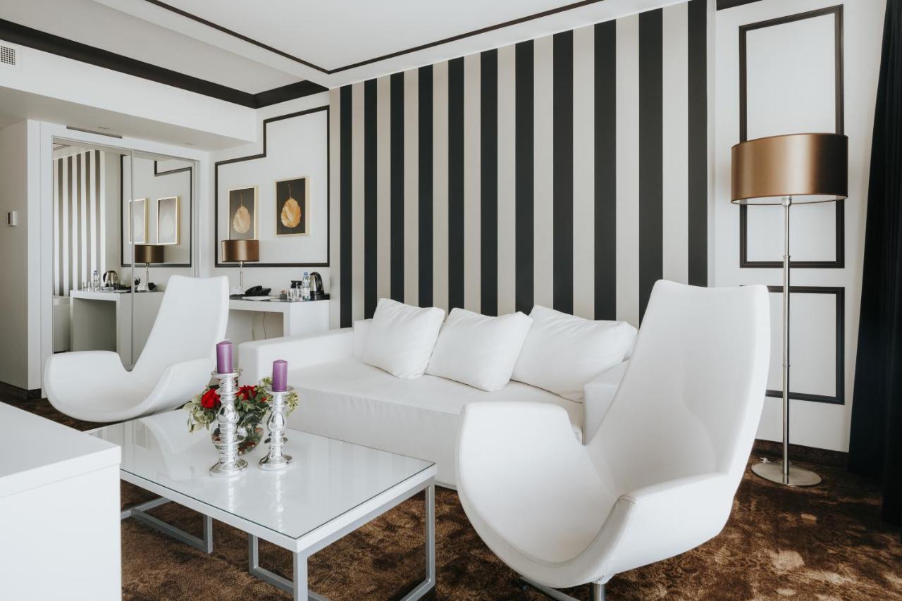 Hotel Sulkowski Conference Resort Boguszyn  Екстериор снимка